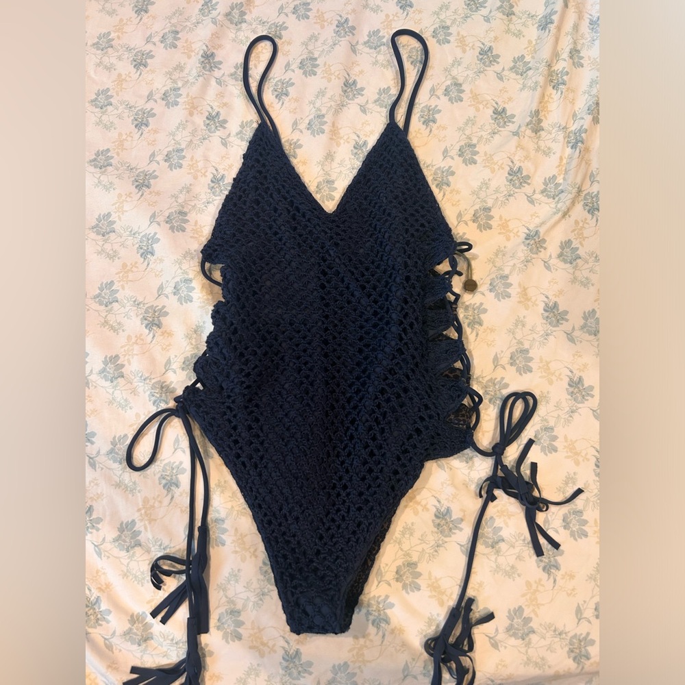 acacia one piece